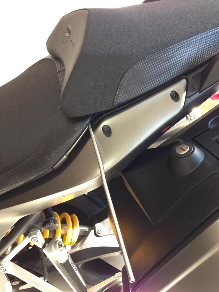 Broken rear seat lock Ducati.ms The Ultimate Ducati Forum